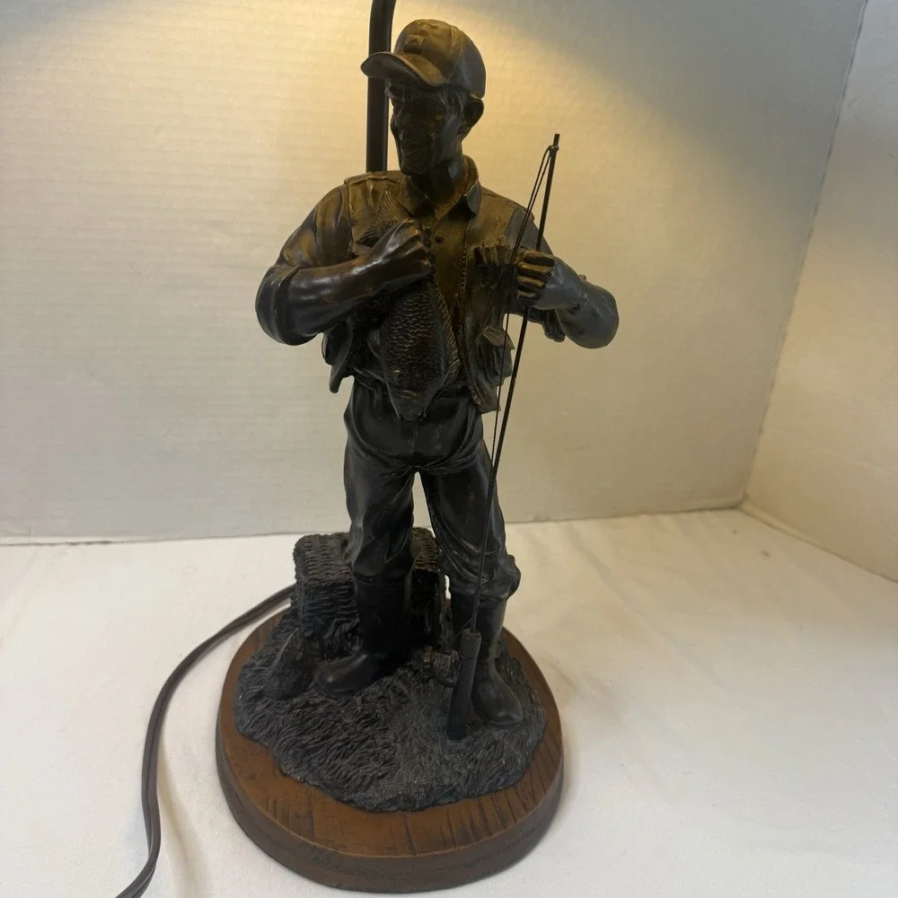 Vintage Fly Fisherman Bronze Sculpture Lamp Bass Trout Rustic Cabin Lake Decor